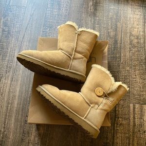 Ugg W Bailey Button boots